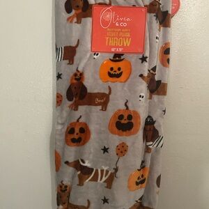 Dachshund Olivia & Co Halloween Velvet Plush Throw
